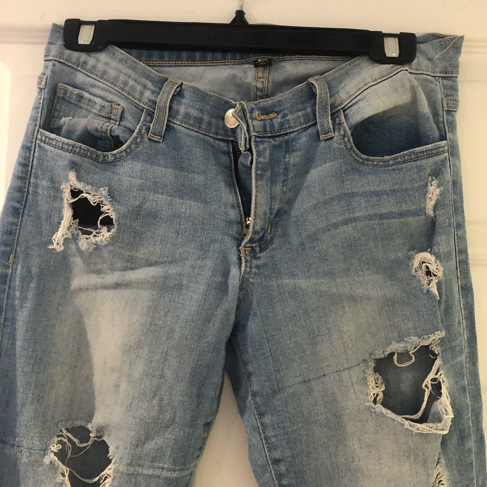 Light washed ripped jeans